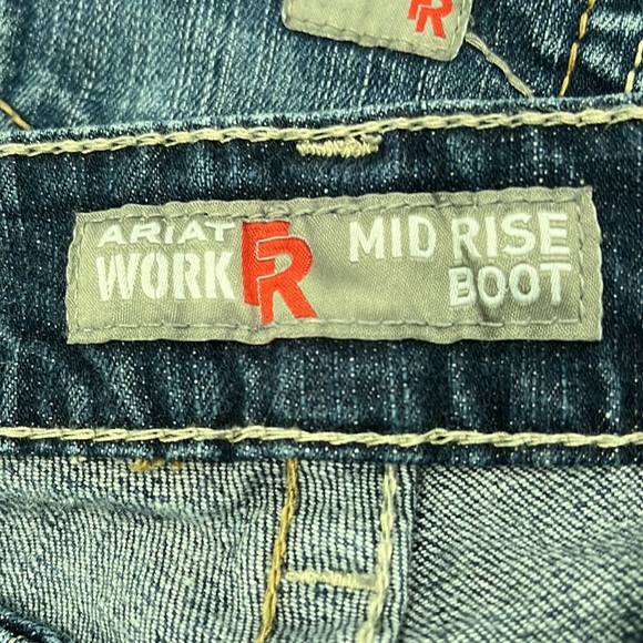 FR ariat jeans - Picture 2 of 6
